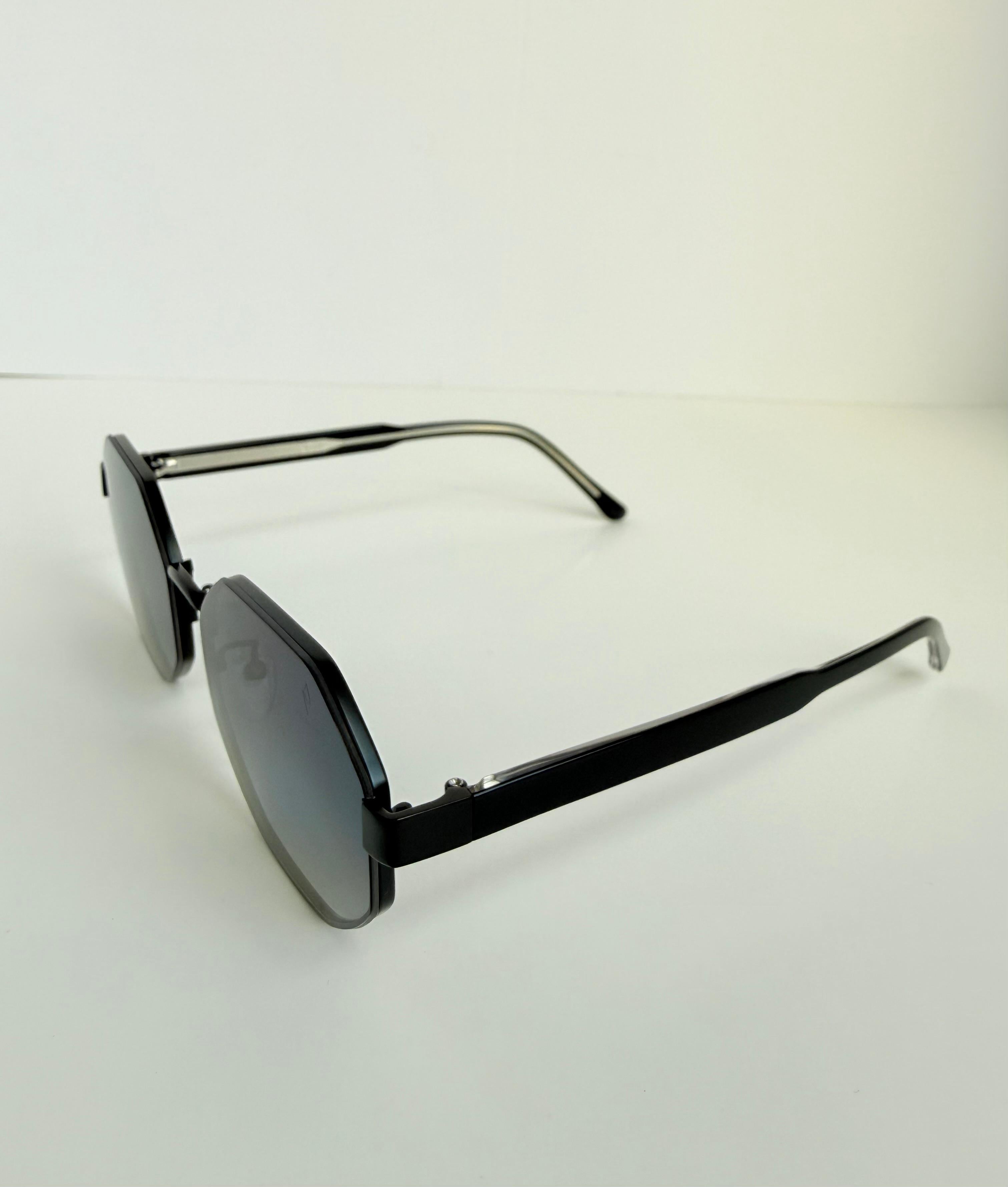 ICON NOIR 5723