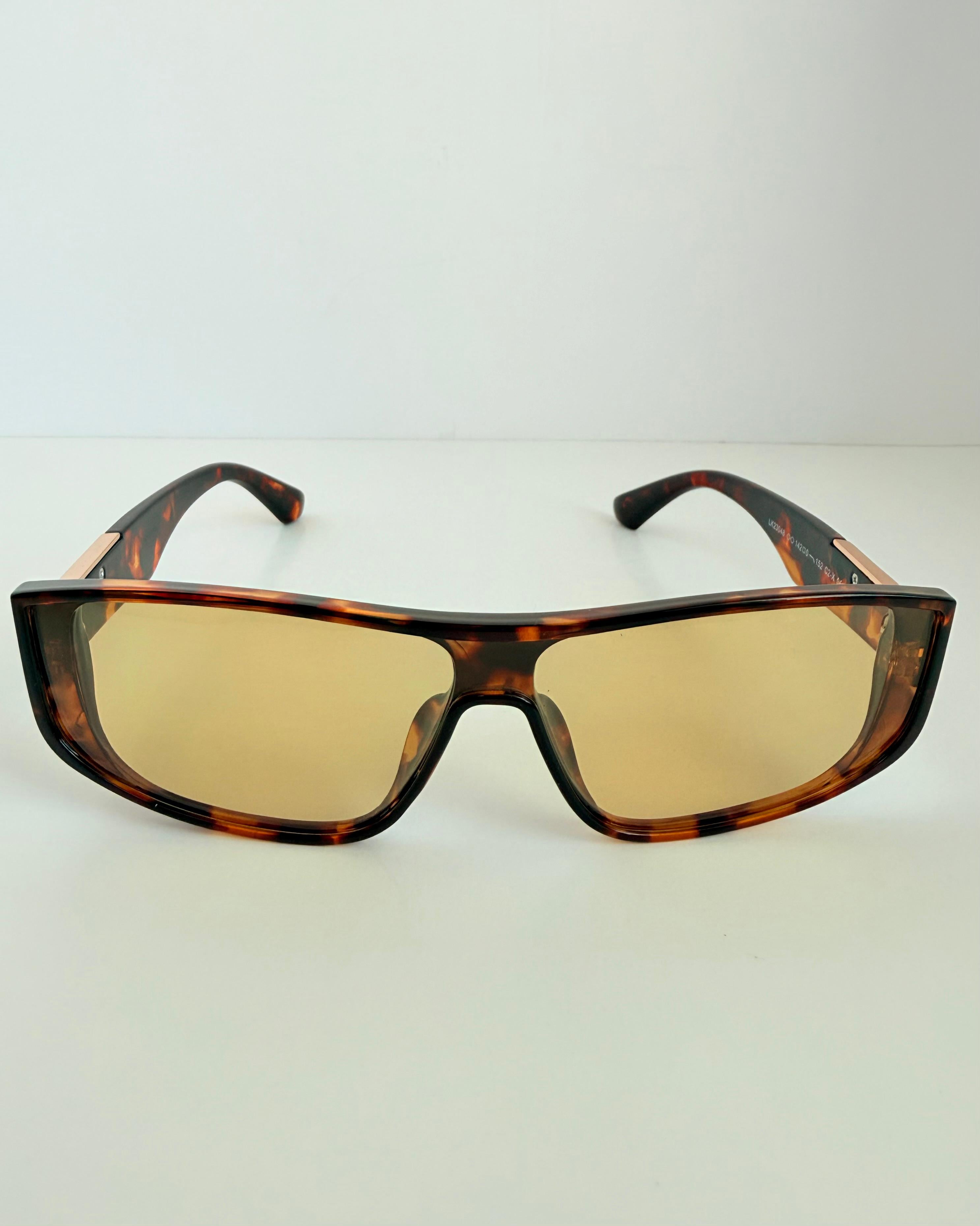 Amber Pav 23048