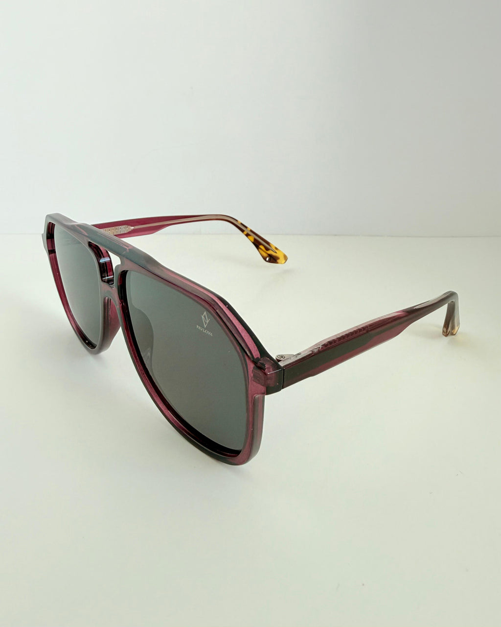 Plum Pavlova 5003