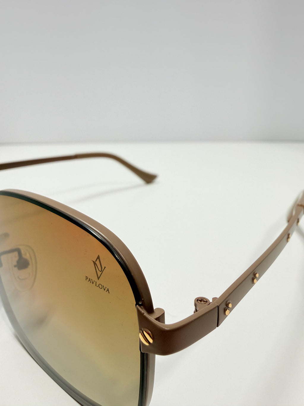 Cream Icon 21050