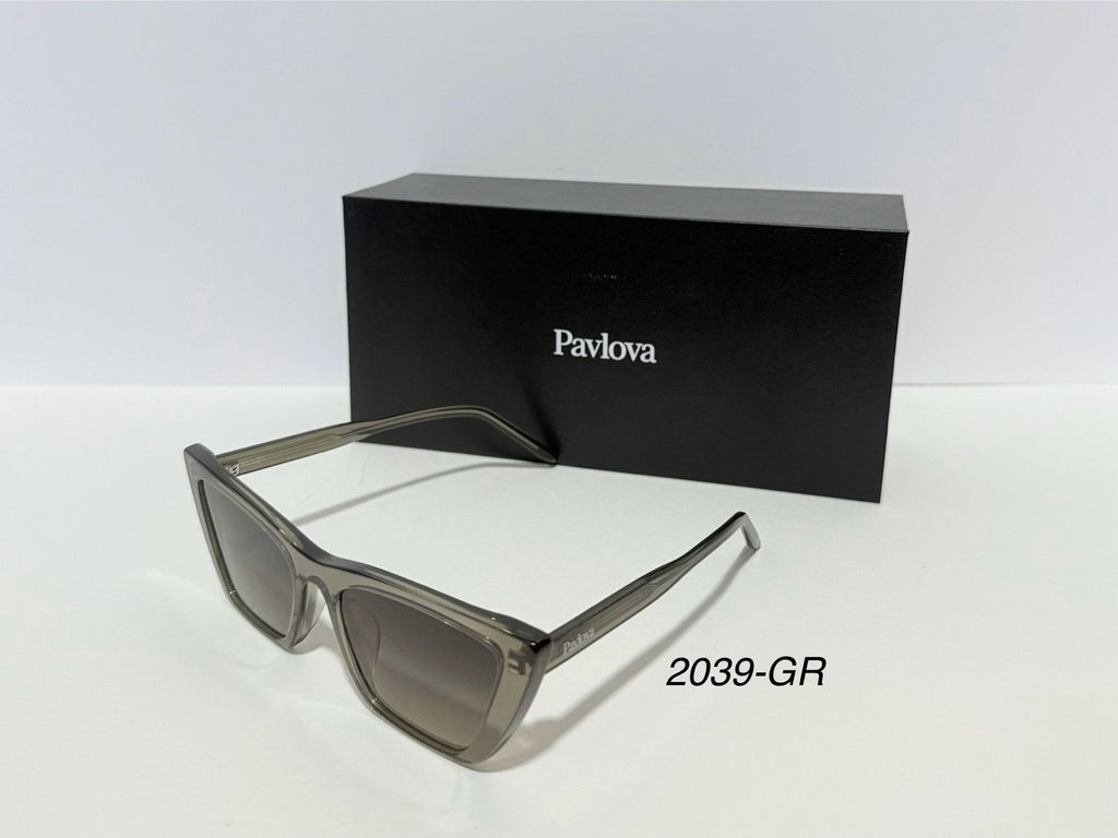 DILLY GRAY